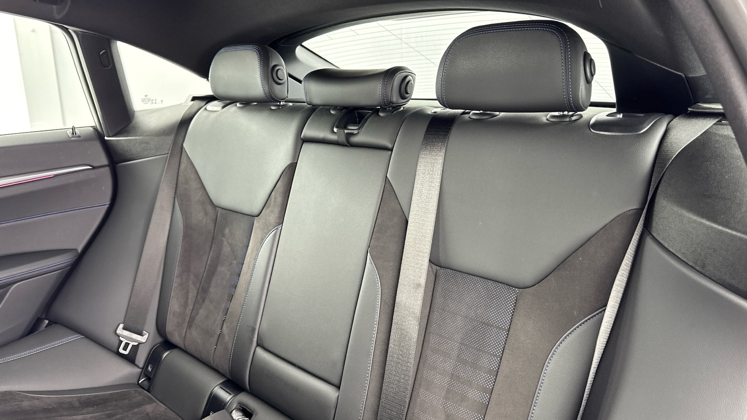 Used BMW i4 2023 for sale - 76766846: Photo 12