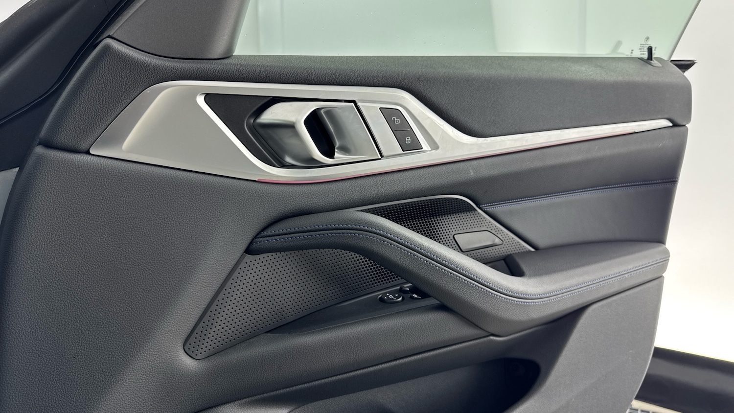 Used BMW i4 2023 for sale - 76766846: Photo 27