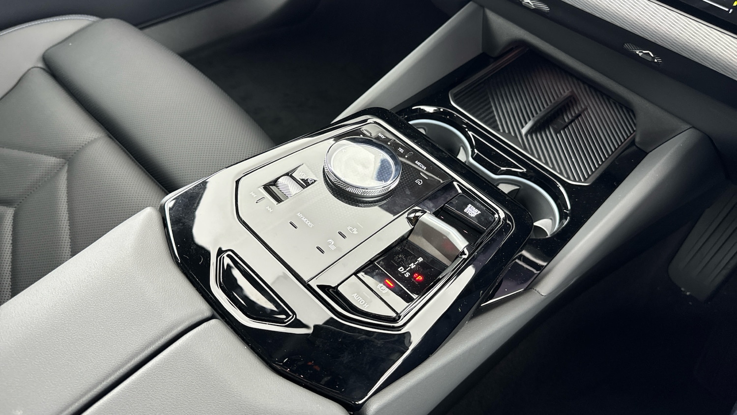 Used BMW 5 Series 2025 for sale - 76602235: Photo 10