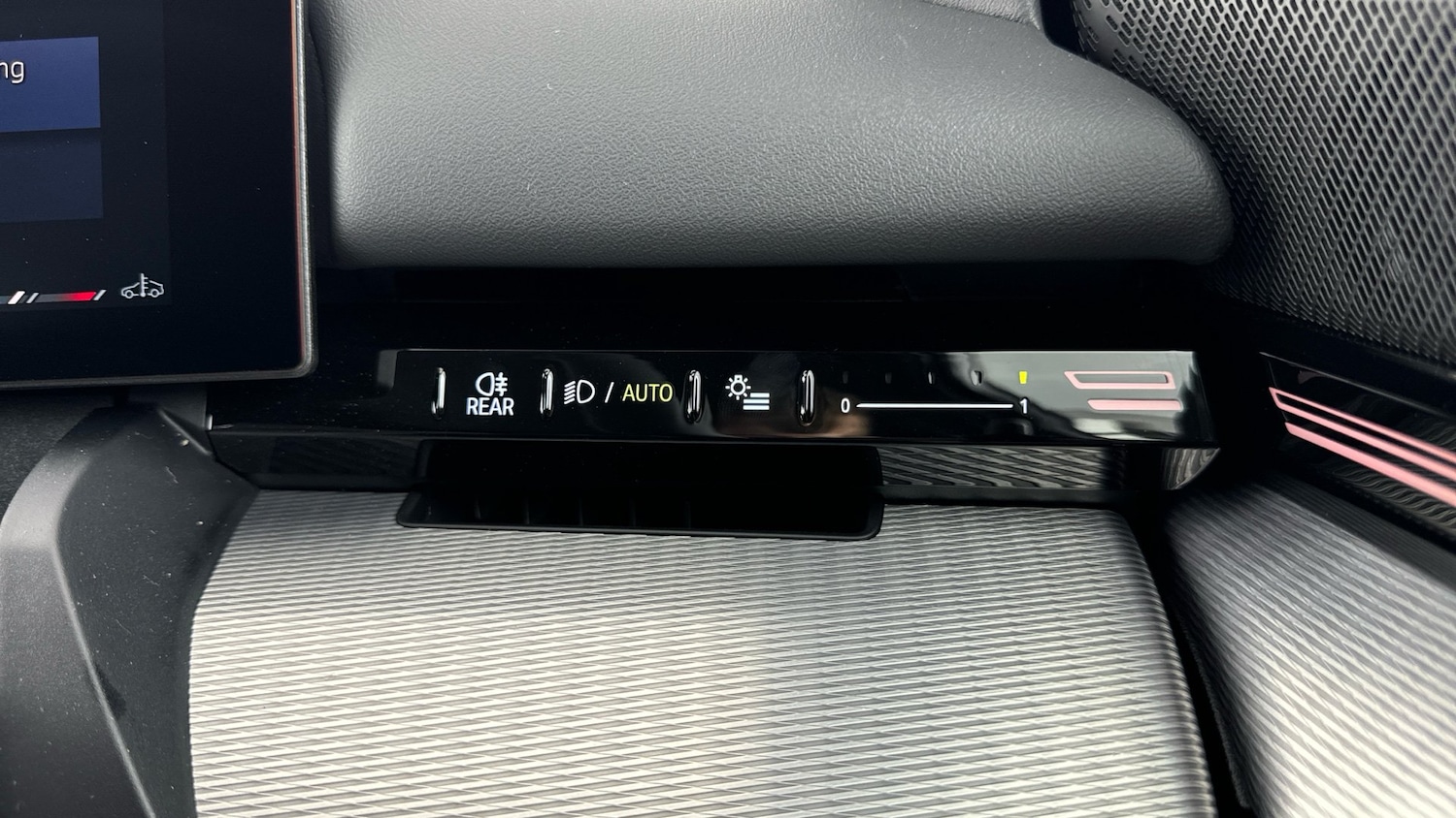 Used BMW 5 Series 2025 for sale - 76602235: Photo 31