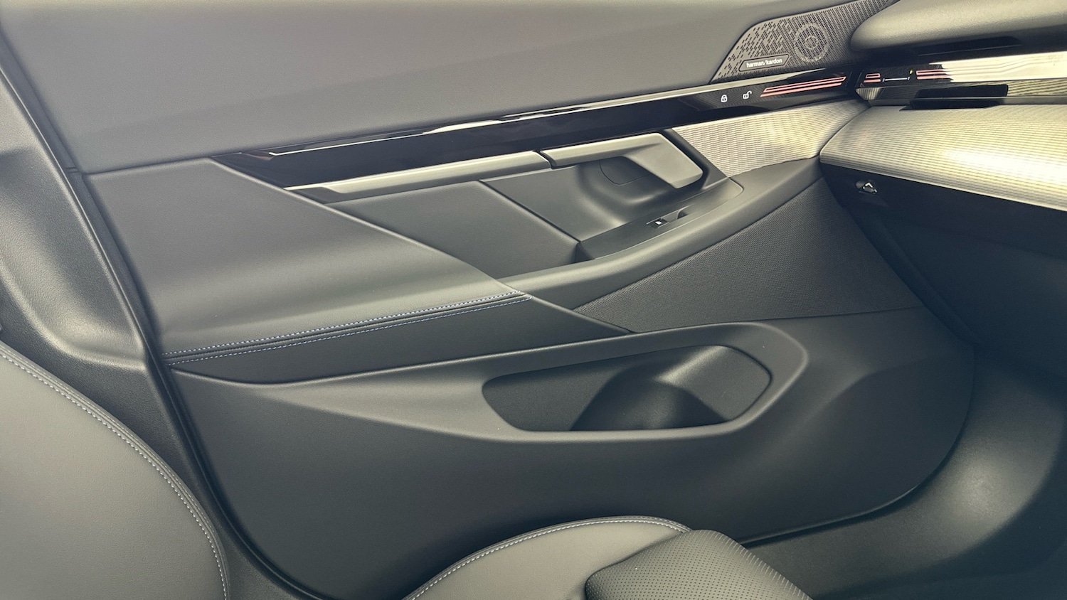 Used BMW 5 Series 2025 for sale - 76602235: Photo 34