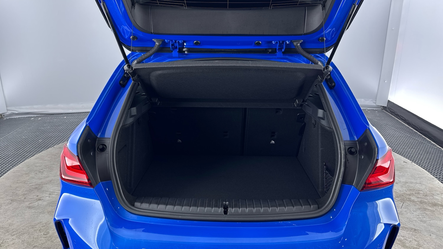 Used BMW 1 Series 2024 for sale - 76568375: Photo 13