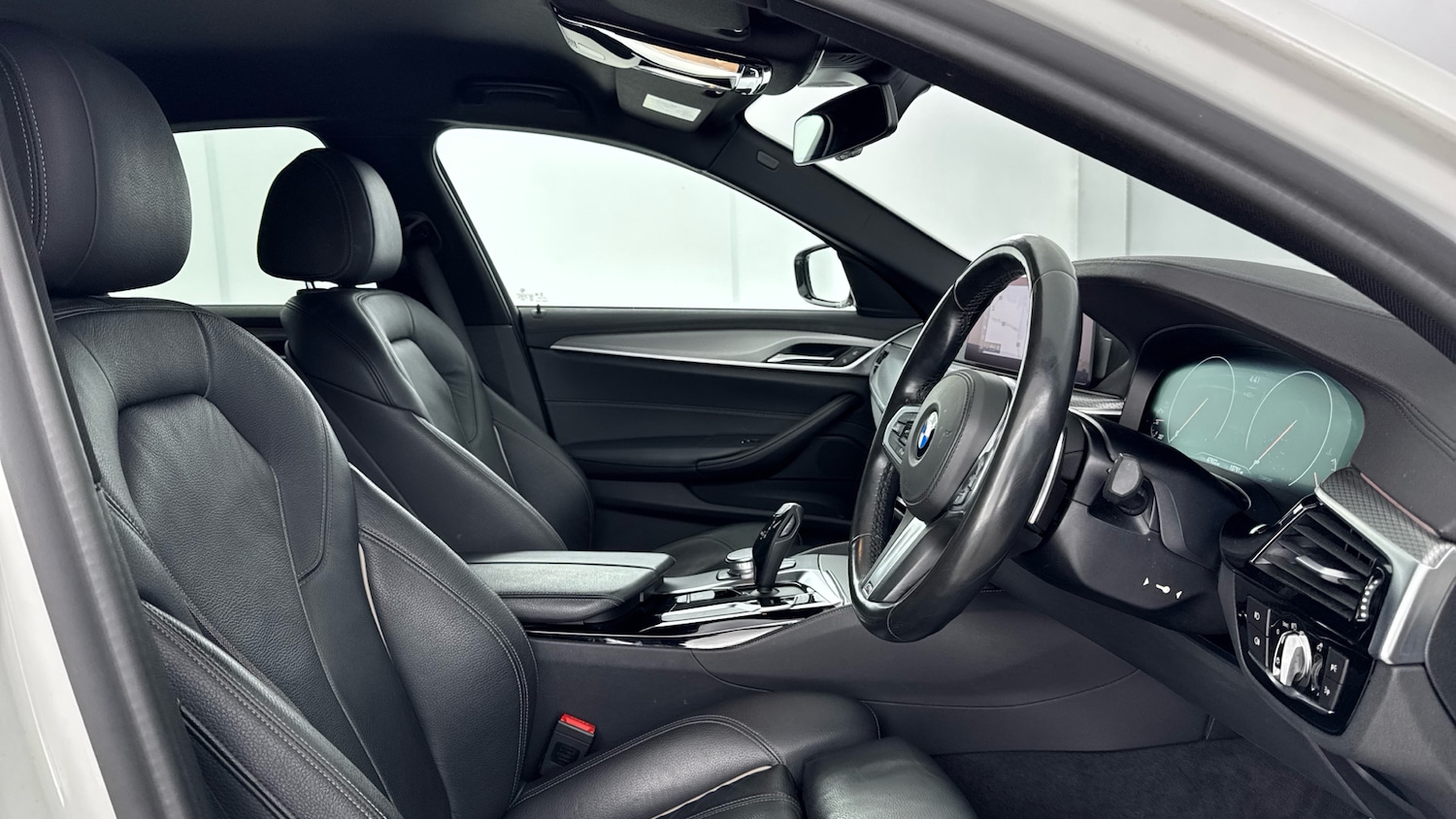 Used BMW 5 Series 2019 for sale - 77336477: Photo 11