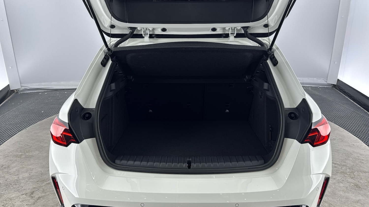 Used BMW 1 Series 2024 for sale - 76205444: Photo 13