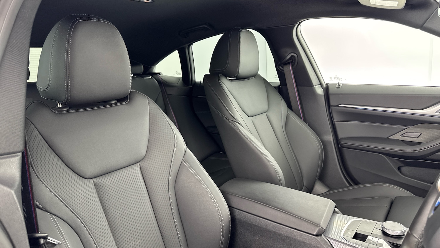 Used BMW i4 2024 for sale - 76859680: Photo 27