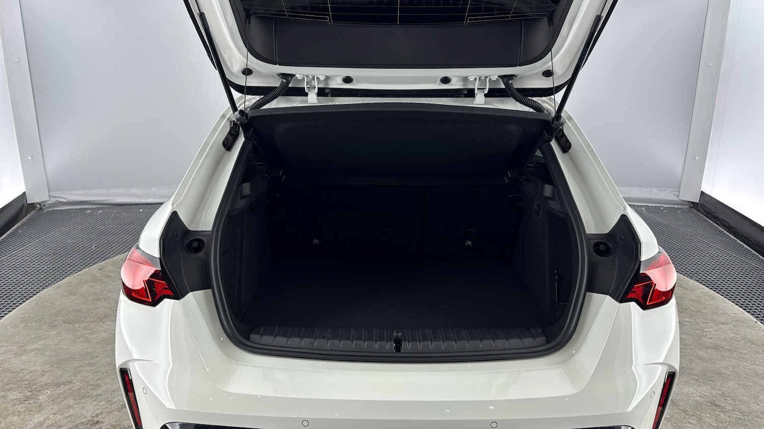 Used BMW 1 Series 2025 for sale - 77179891: Photo 13