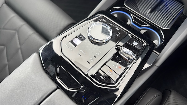 Used BMW 5 Series 2025 for sale - 76028071: Photo 10