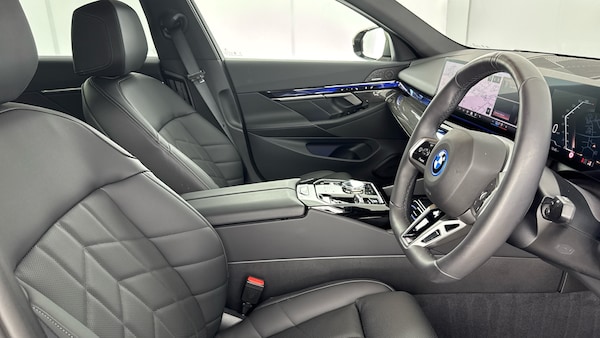 Used BMW 5 Series 2025 for sale - 76028071: Photo 11