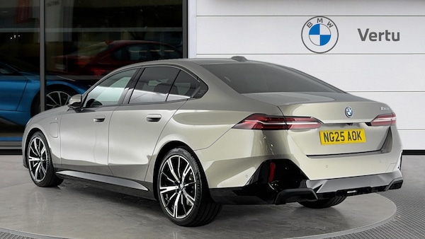Used BMW 5 Series 2025 for sale - 76028071: Photo 2