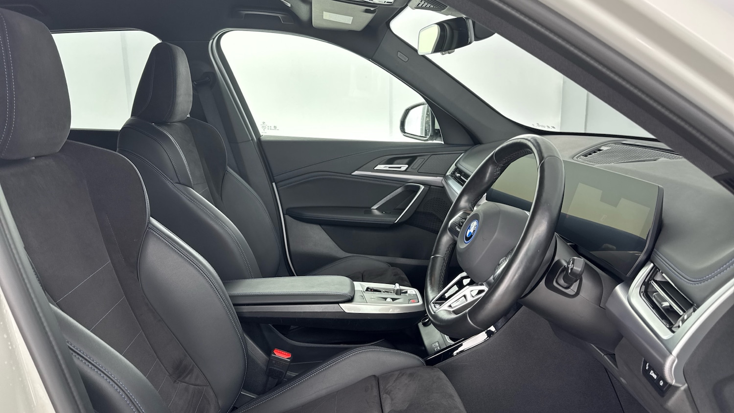 Used BMW iX1 2023 for sale - 77023934: Photo 11