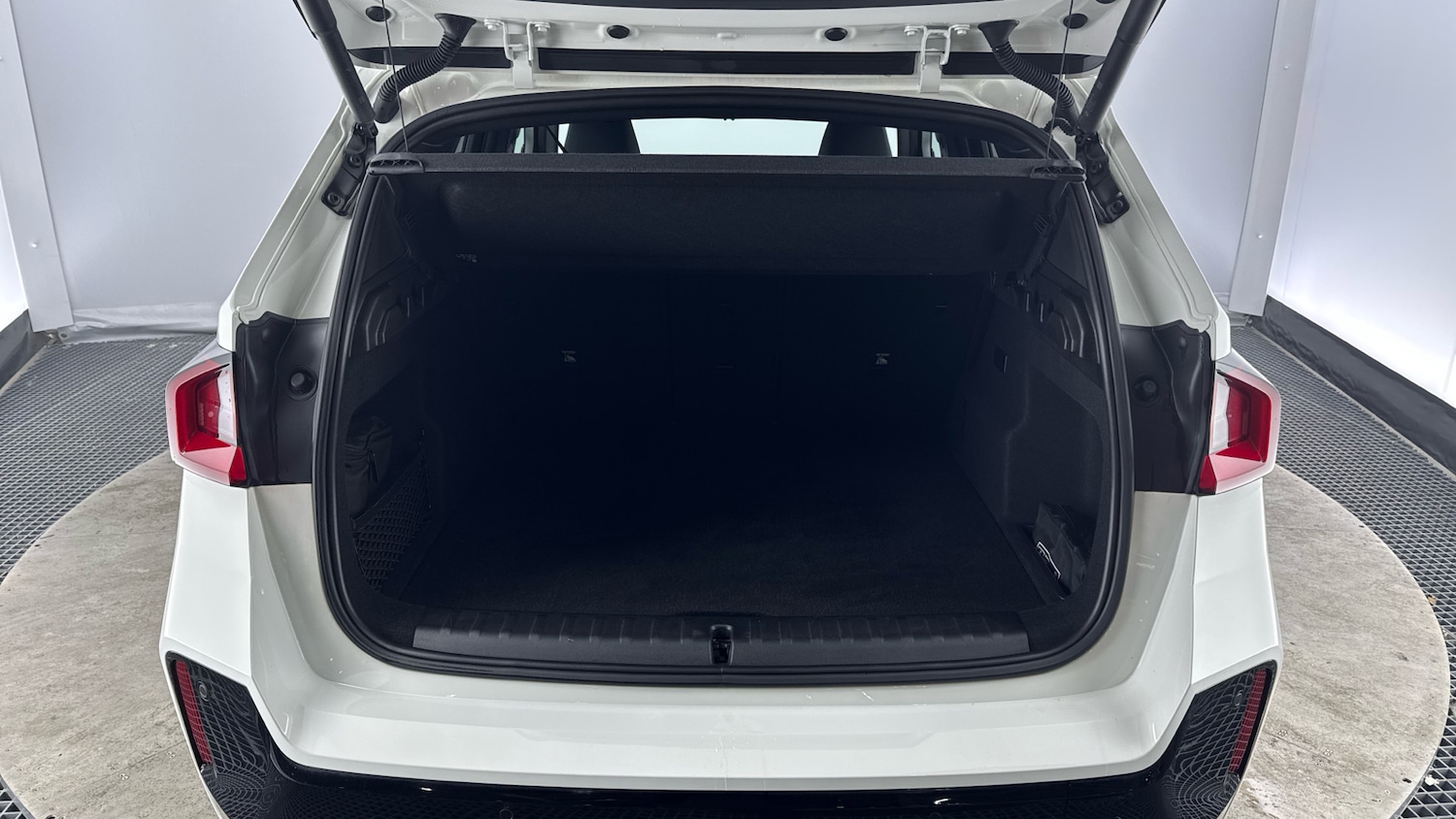 Used BMW iX1 2023 for sale - 77023934: Photo 13