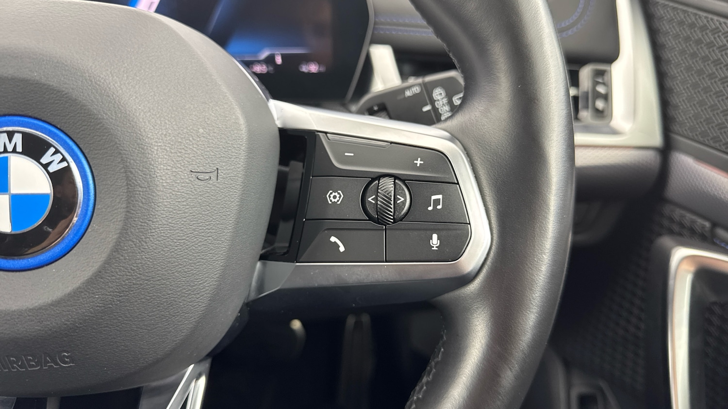 Used BMW iX1 2023 for sale - 77023934: Photo 18