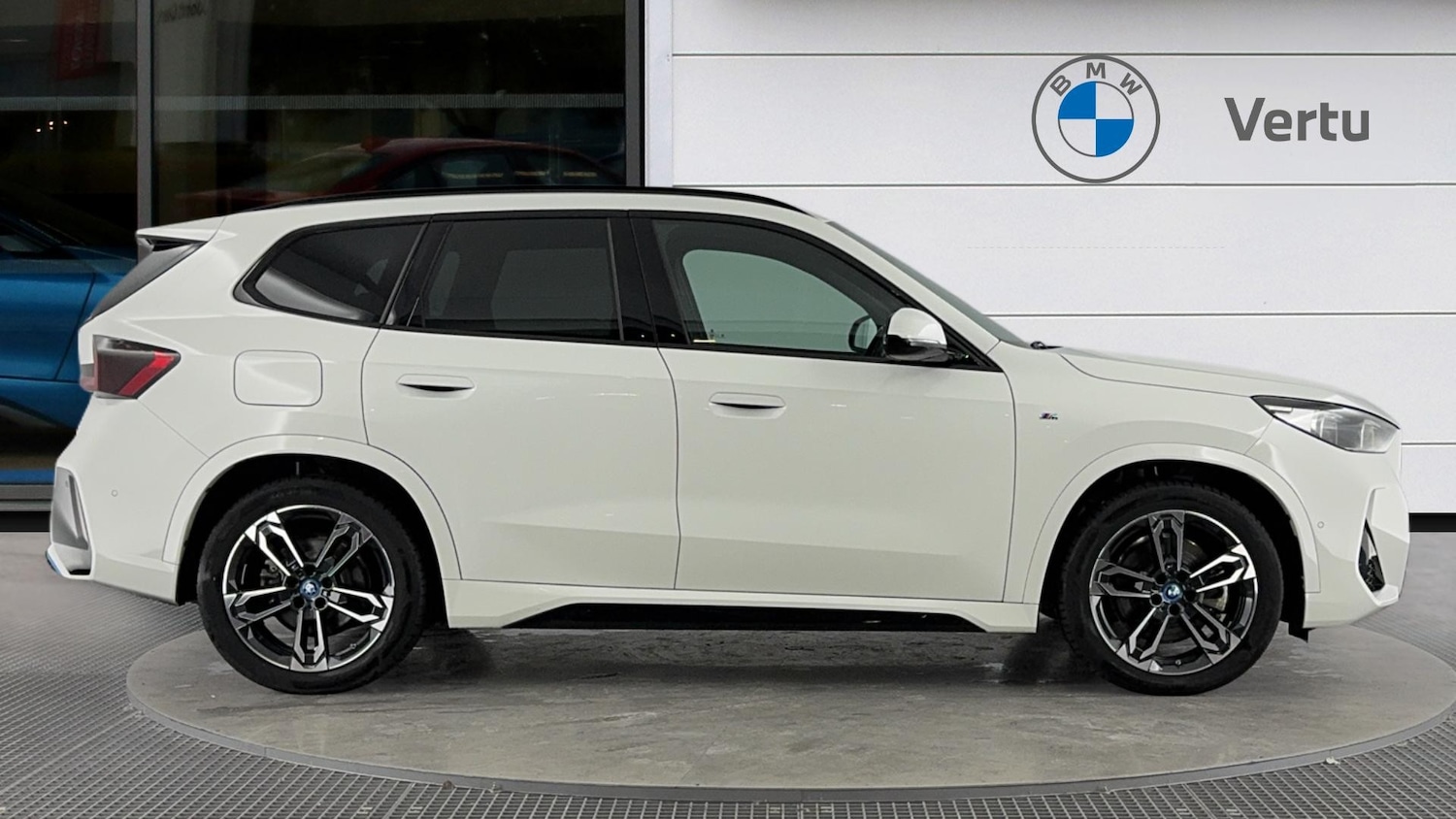 Used BMW iX1 2023 for sale - 77023934: Photo 3