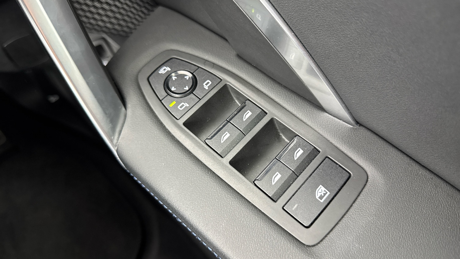 Used BMW iX1 2023 for sale - 77023934: Photo 32