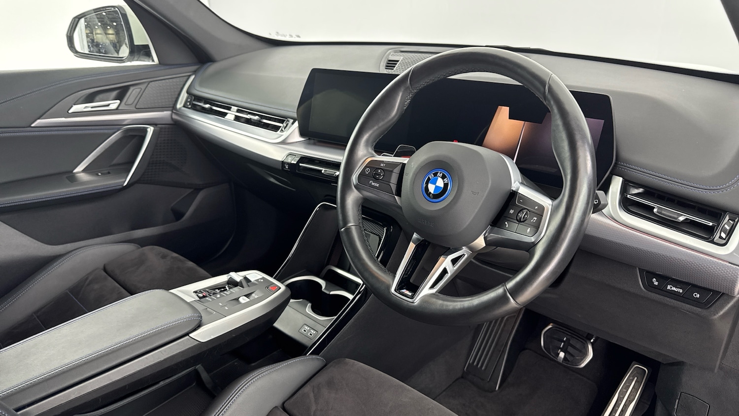 Used BMW iX1 2023 for sale - 77023934: Photo 6