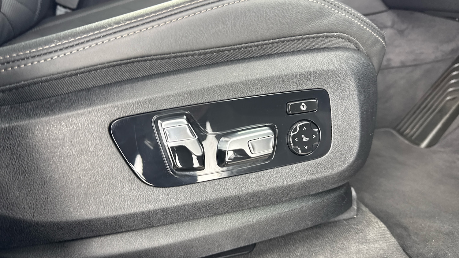 Used BMW X7 2025 for sale - 77953851: Photo 19