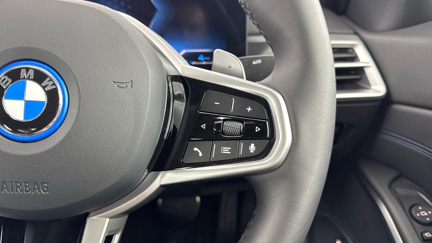 Used BMW 3 Series 2025 for sale - 76302107: Photo 18