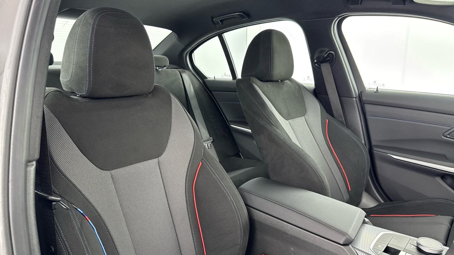 Used BMW 3 Series 2025 for sale - 76302107: Photo 27