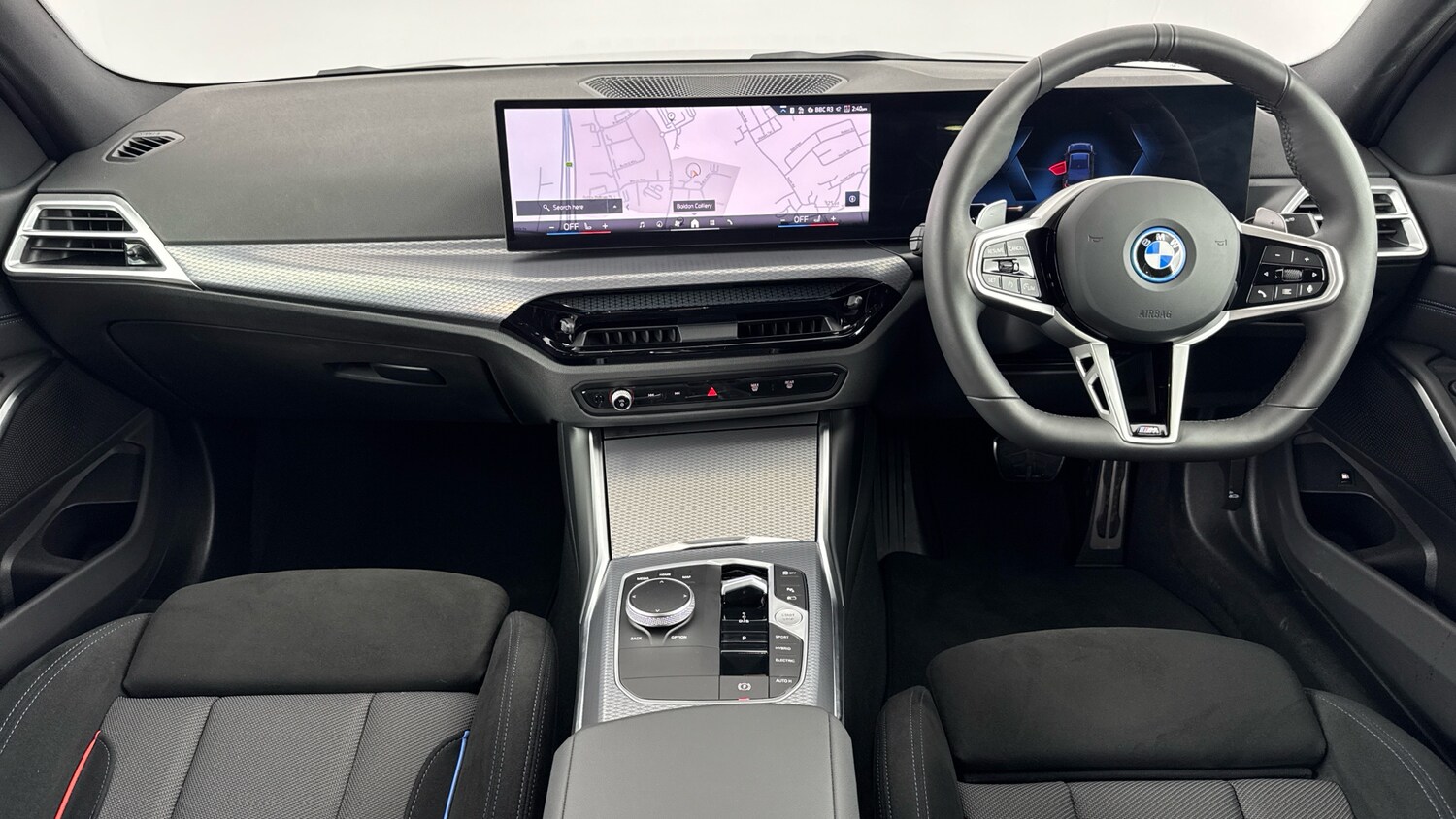 Used BMW 3 Series 2025 for sale - 76302107: Photo 4