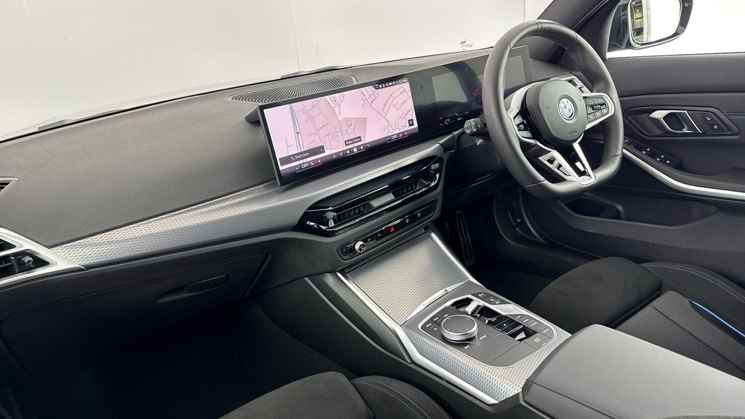 Used BMW 3 Series 2025 for sale - 76302107: Photo 7