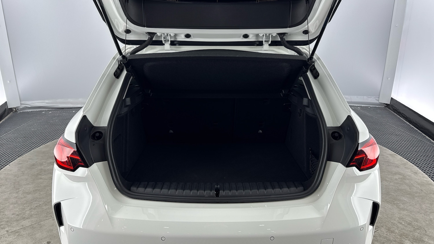 Used BMW 1 Series 2025 for sale - 77379090: Photo 13