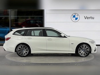 Used BMW 3 Series 2021 for sale - 77420897: Photo