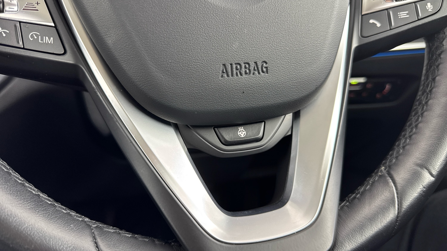 Used BMW i4 2022 for sale - 76831560: Photo 19