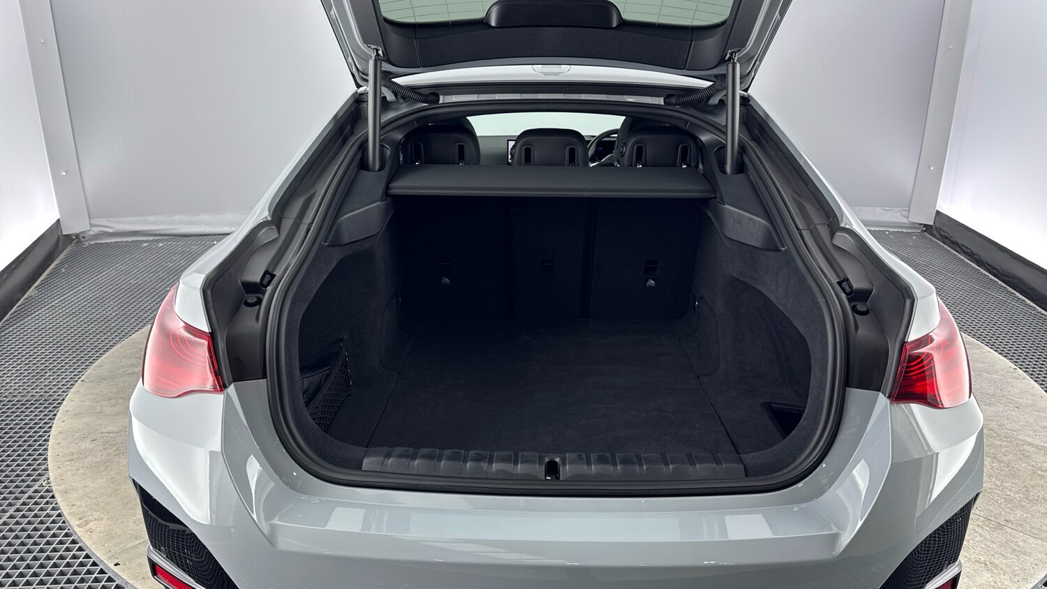 Used BMW i4 2025 for sale - 76437044: Photo 13