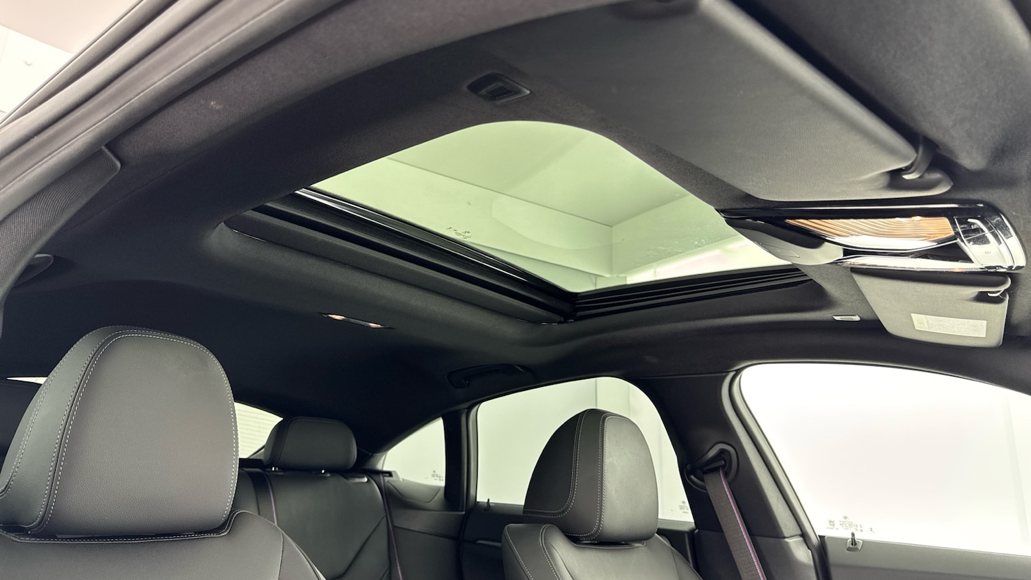 Used BMW i4 2025 for sale - 76437044: Photo 17