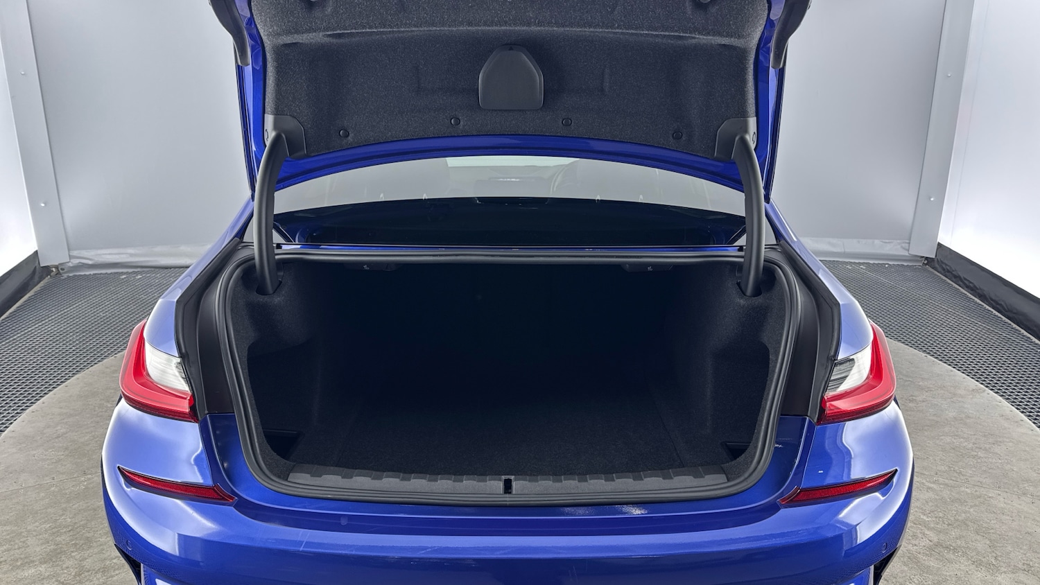 Used BMW 3 Series 2020 for sale - 77629215: Photo 13