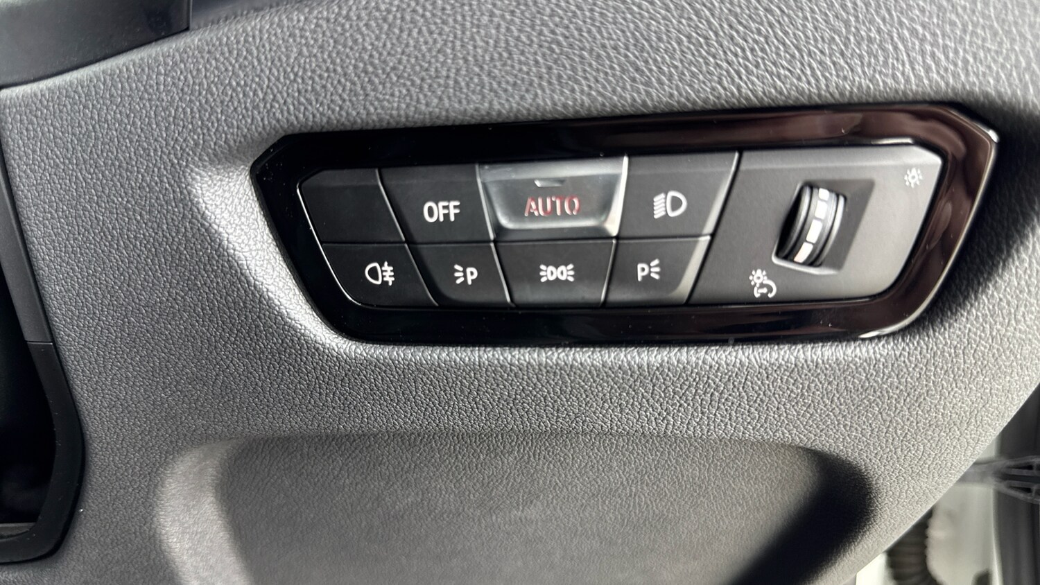 Used BMW 3 Series 2024 for sale - 77449422: Photo 41