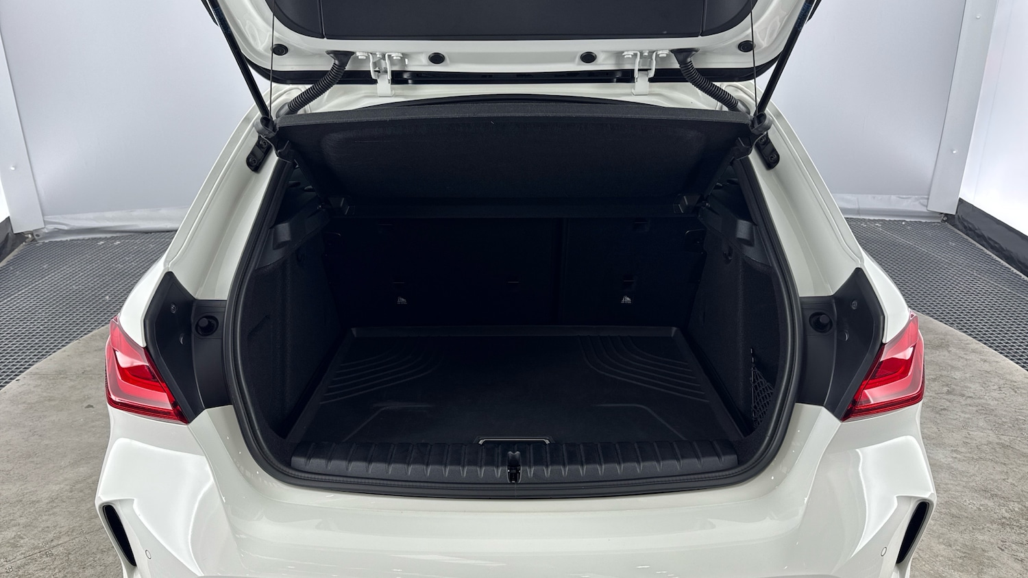 Used BMW 1 Series 2023 for sale - 76449488: Photo 13