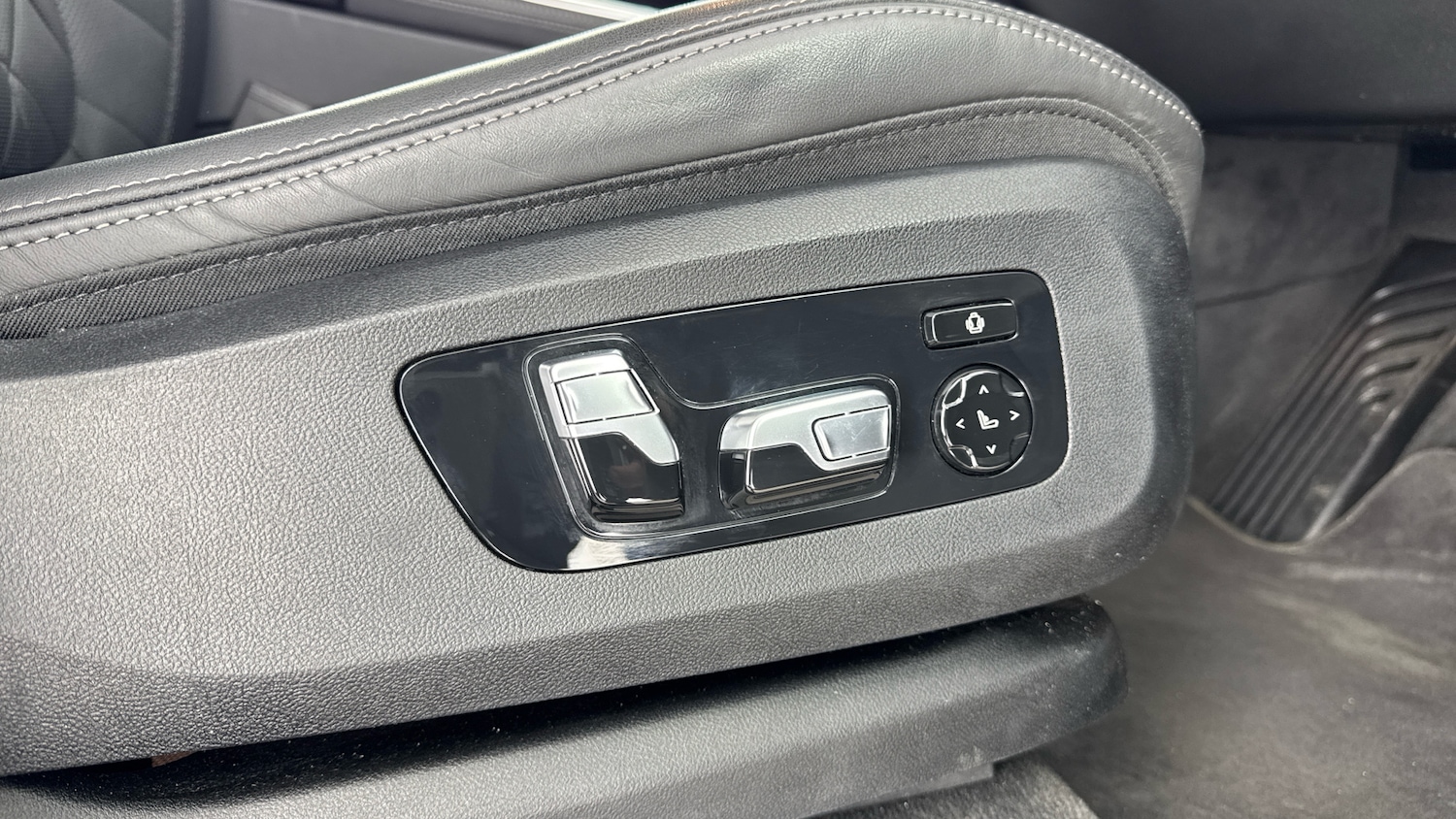 Used BMW X7 2023 for sale - 76968753: Photo 30