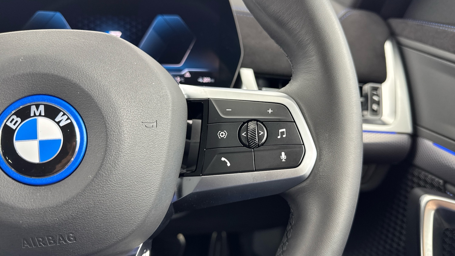 Used BMW iX2 2025 for sale - 77353528: Photo 18