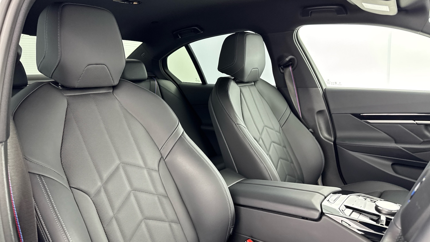 Used BMW 5 Series 2024 for sale - 76467937: Photo 29