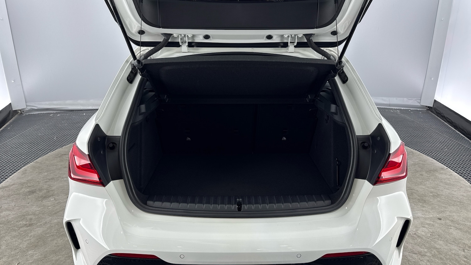 Used BMW 1 Series 2023 for sale - 77286143: Photo 13