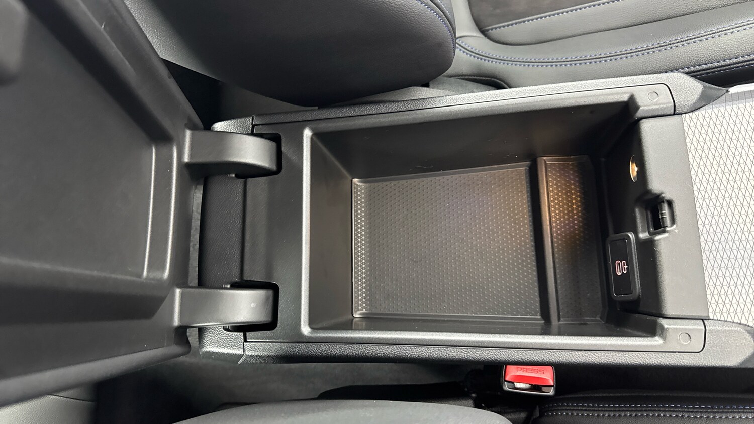 Used BMW i4 2024 for sale - 78190902: Photo 41