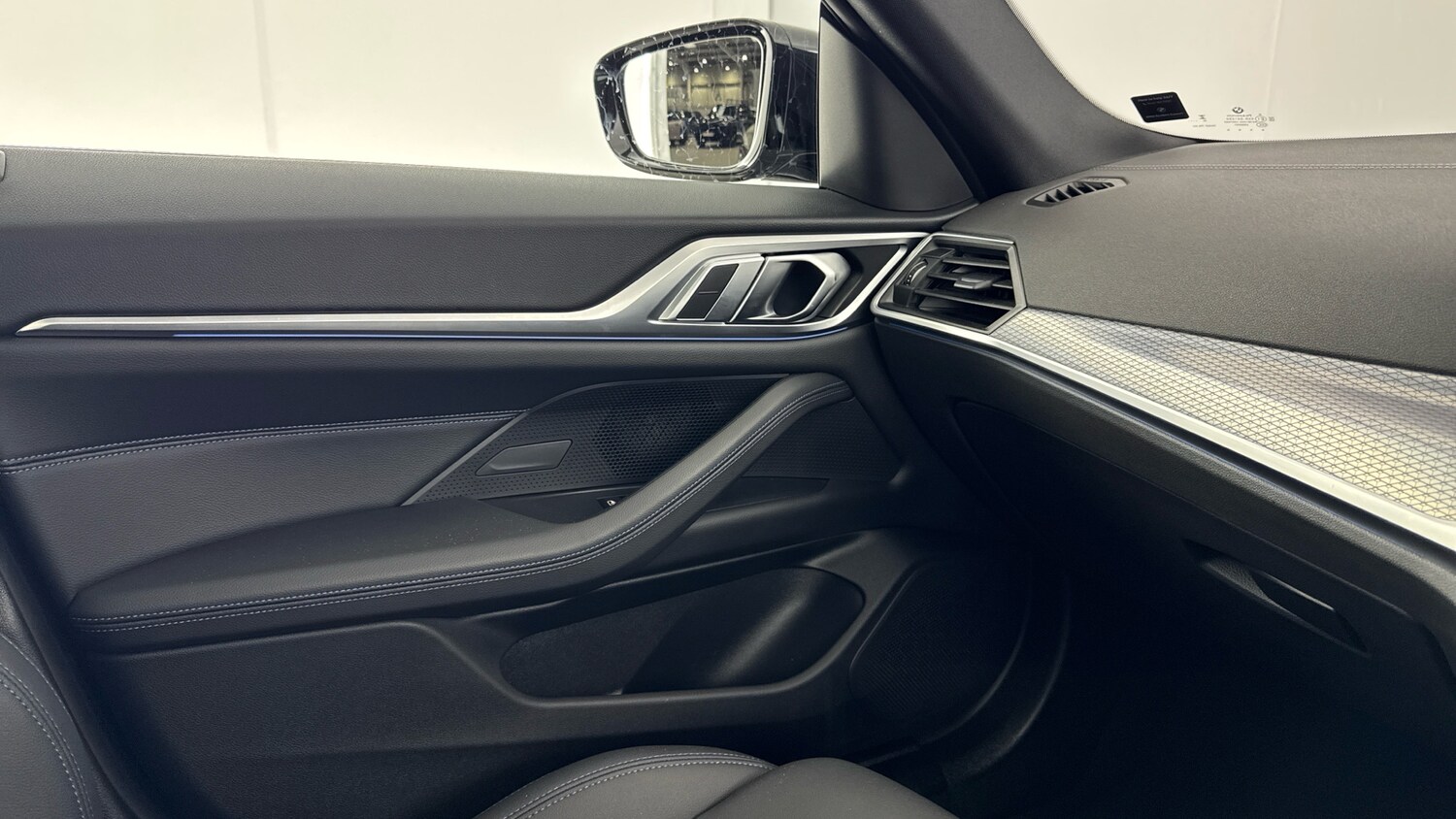 Used BMW i4 2024 for sale - 78190902: Photo 43