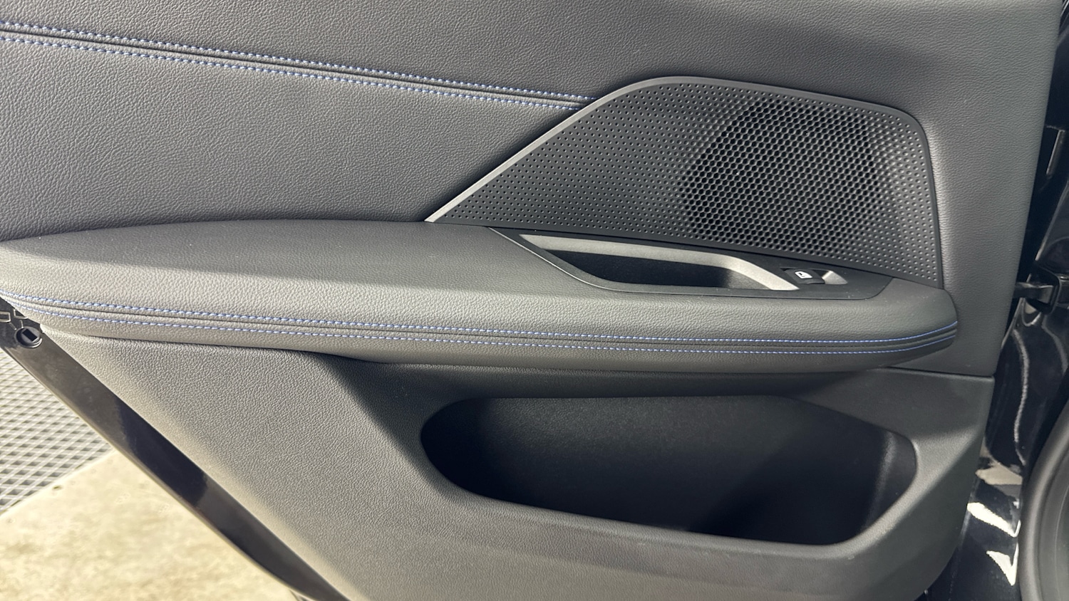 Used BMW i4 2024 for sale - 78190902: Photo 64