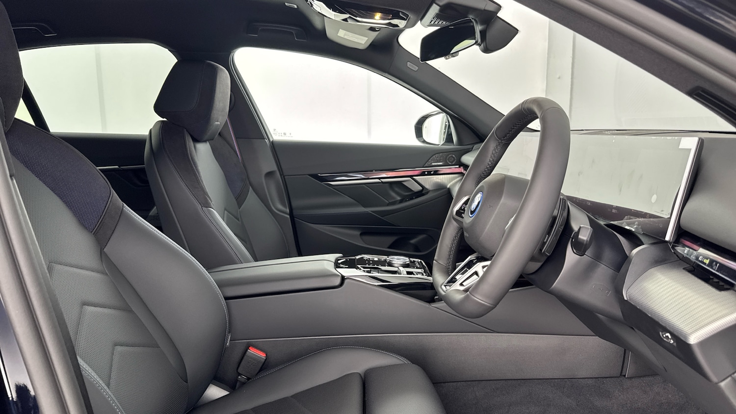 Used BMW 5 Series 2025 for sale - 77528056: Photo 11