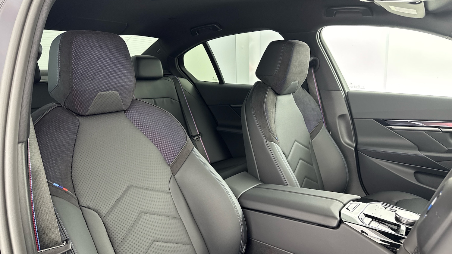 Used BMW 5 Series 2025 for sale - 77528056: Photo 28