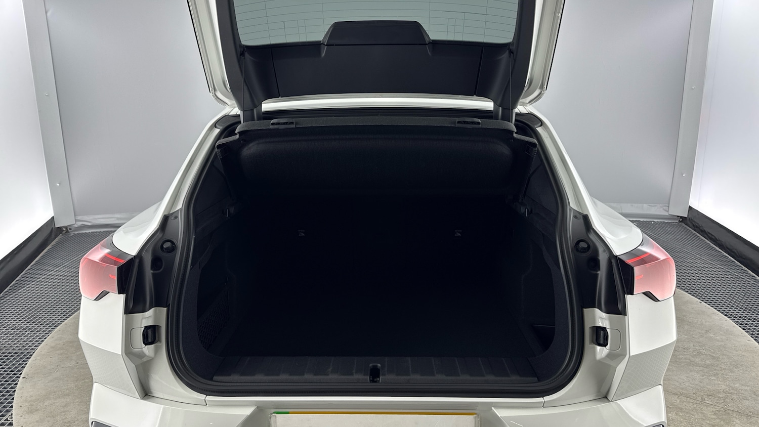 Used BMW iX2 2024 for sale - 77535811: Photo 13