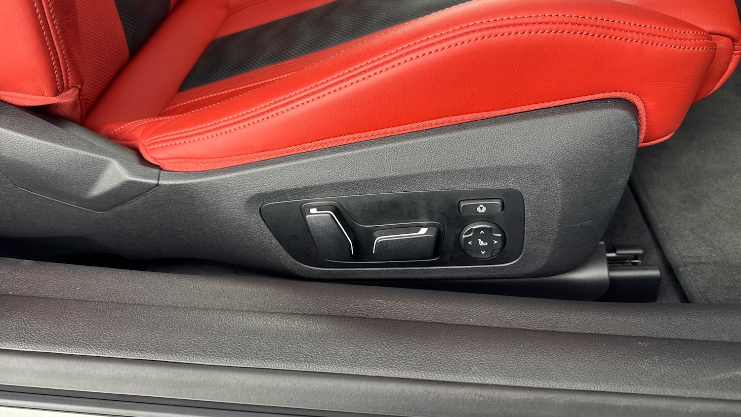 Used BMW M4 2024 for sale - 76205445: Photo 42
