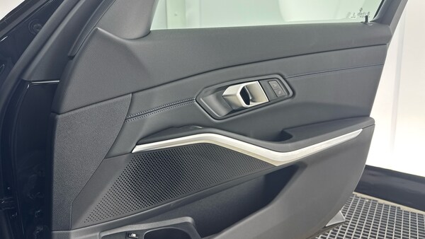 Used BMW 3 Series 2025 for sale - 76104598: Photo 29