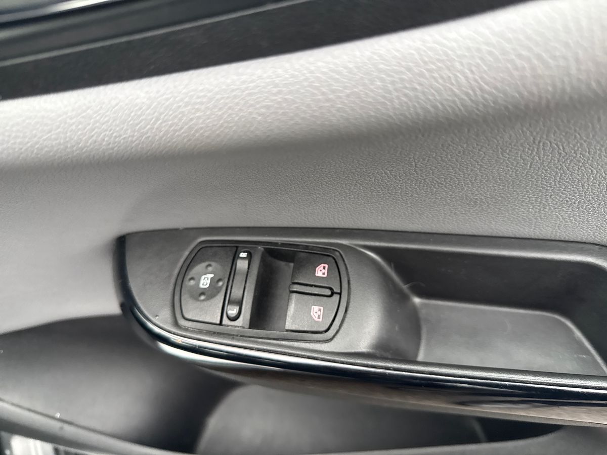 Used Vauxhall Corsa 2018 for sale - 77210092: Photo 20