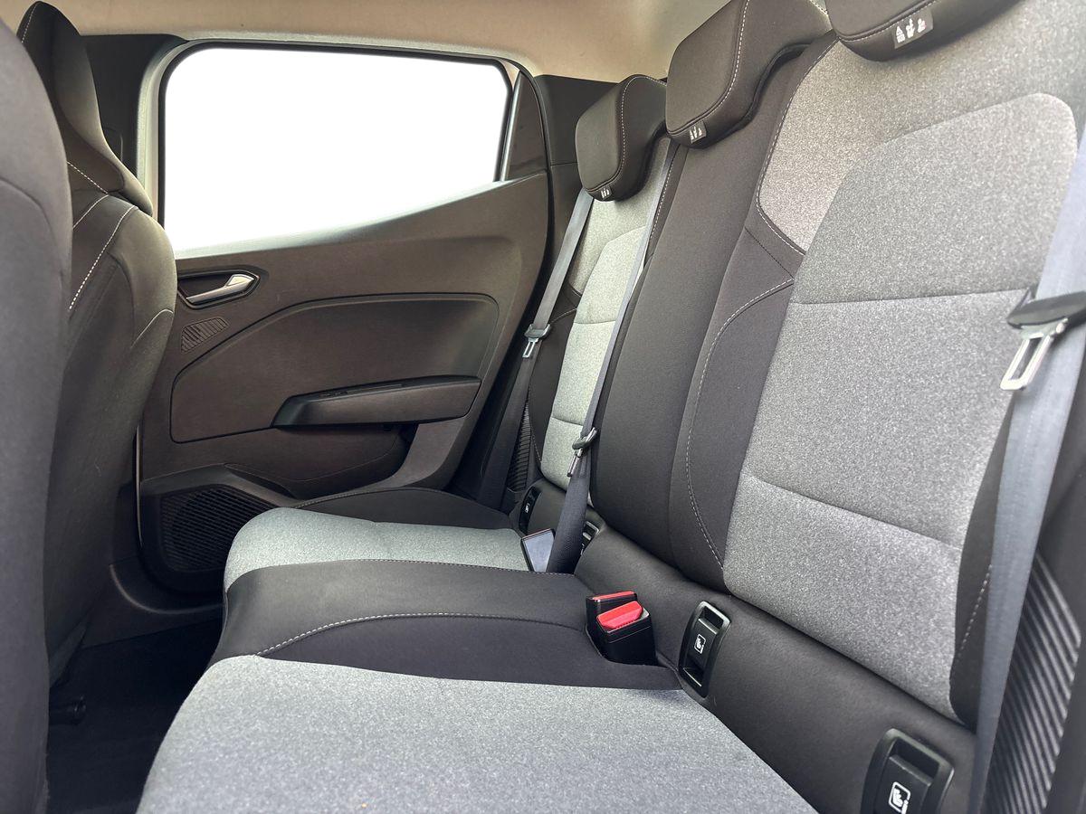 Used Renault Clio 2023 for sale - 77388964: Photo 11