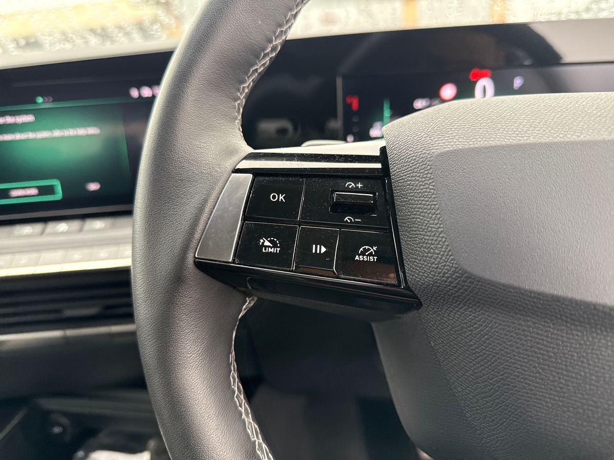 Used Vauxhall Astra 2023 for sale - 77634665: Photo 16