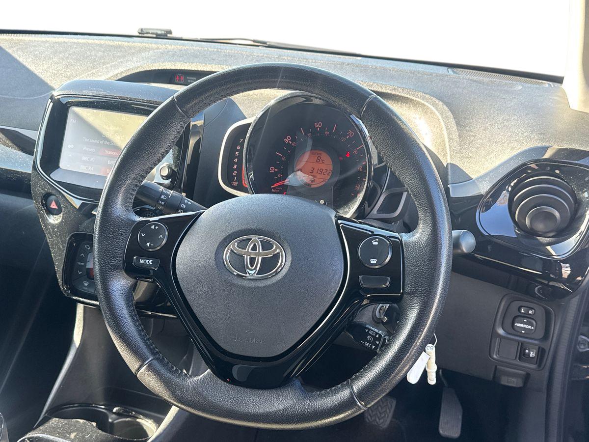 Used Toyota AYGO 2018 for sale - 78055211: Photo 15