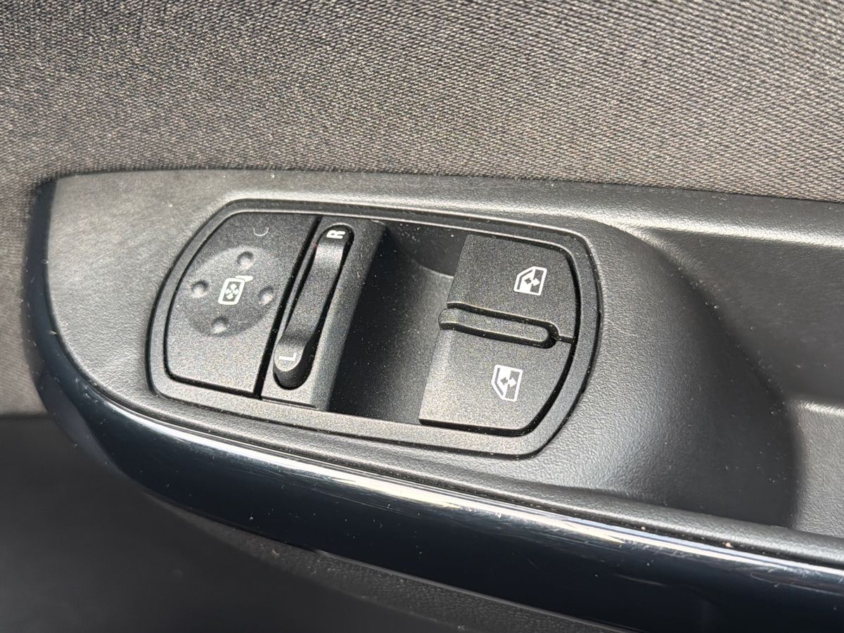 Used Vauxhall Corsa 2018 for sale - 77239483: Photo 20