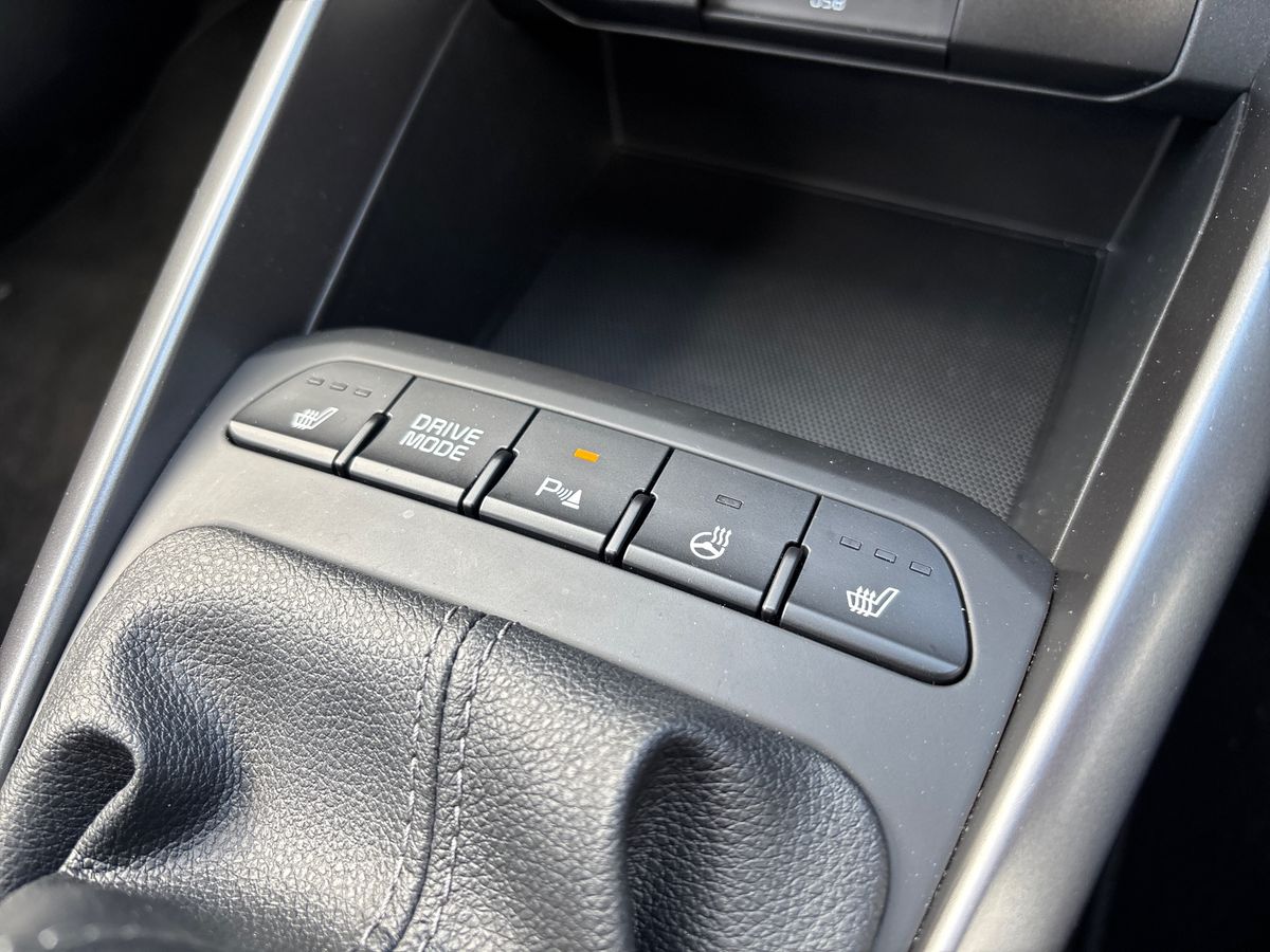 Used Kia Stonic 2024 for sale - 77698282: Photo 23